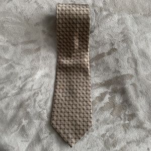 Via Europa tie  Fine Neck wear 100% Silk